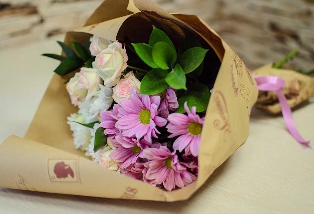 Букет цветов из: Розы и Хризантемы в Усть-Кан