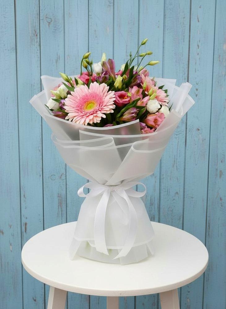 Букет цветов из: Герберы, Альстромерии и Лизиантусы в Усть-Кан